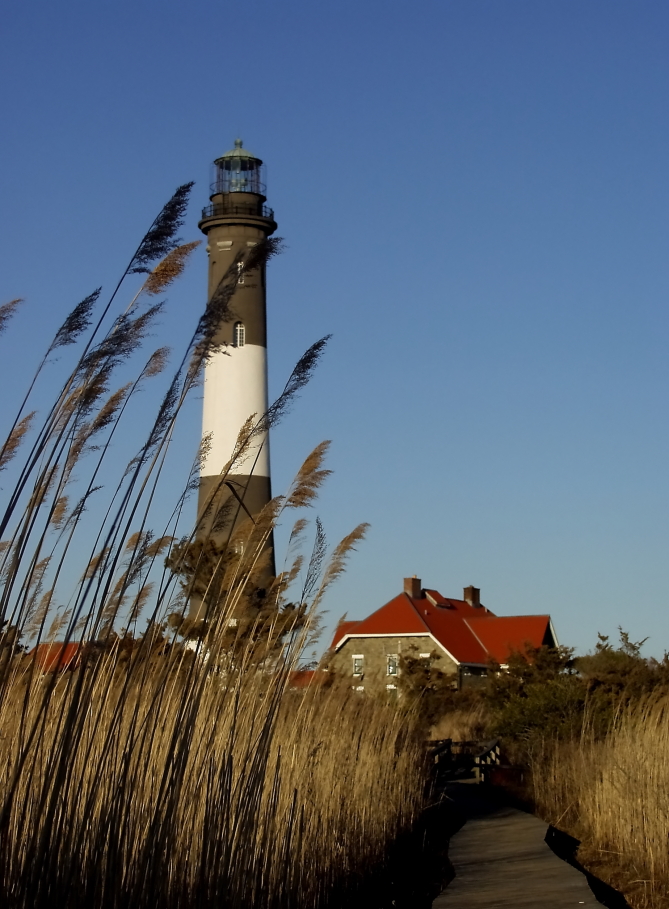 Lighthouse Robert Moses Pryhuber edit 122408 color